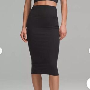 Lululemon Athletica Classic Black Pencil Skirt Women’s Size 4